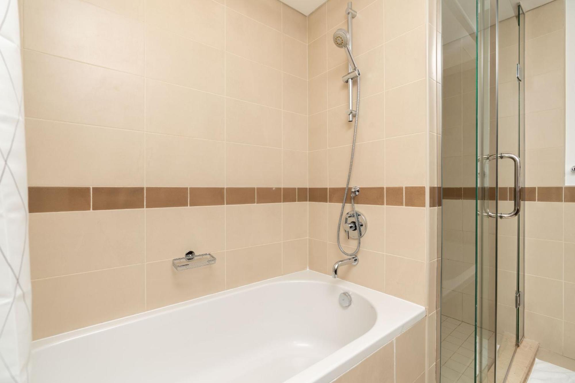 Luxury 2Br Downtown Apt With Burj Khalifa Views Dubai Exterior foto